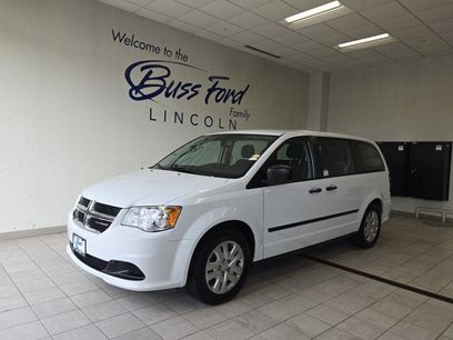 Used 2016 Dodge Grand Caravan American Value Package w/ UConnect Hands-Free Group