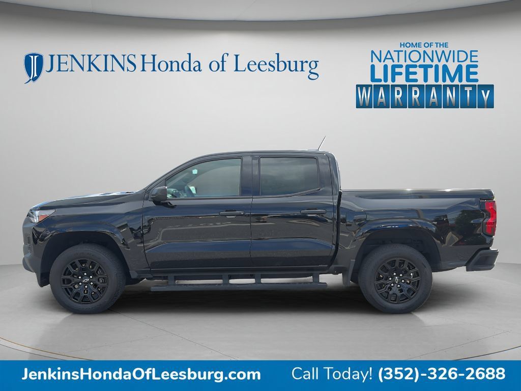 Used 2025 Chevrolet Colorado W/T w/ WT Custom Package RWD image 6