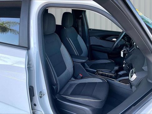 Used 2022 Chevrolet TrailBlazer LS FWD image 15