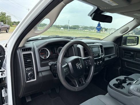 Used 2019 RAM 1500 Tradesman w/ Chrome Plus Package RWD image 16