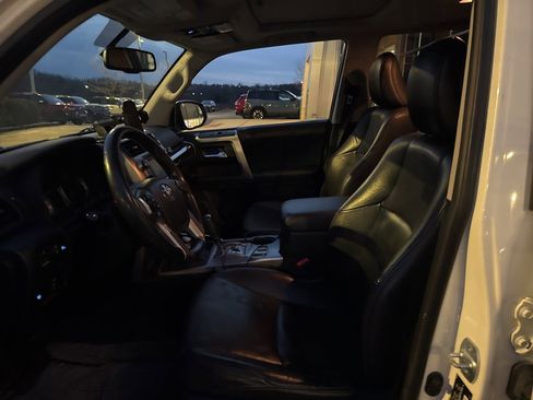 Used 2015 Toyota 4Runner Limited image 5