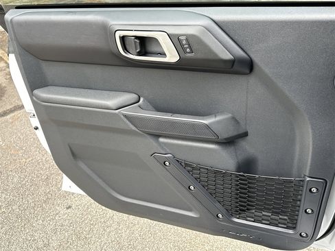 New 2025 Ford Bronco Badlands image 18