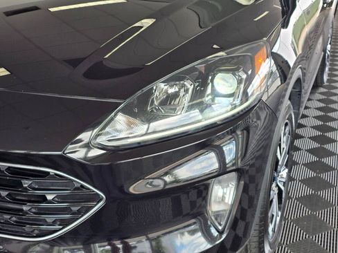 Used 2021 Ford Escape SEL w/ Technology Package AWD/4WD image 9
