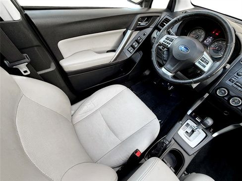 Used 2014 Subaru Forester 2.5i Limited w/ Popular Package #2 image 9