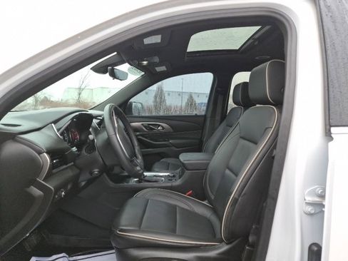 Certified 2023 Chevrolet Traverse Premier w/ LPO, Floor Liner Package image 17