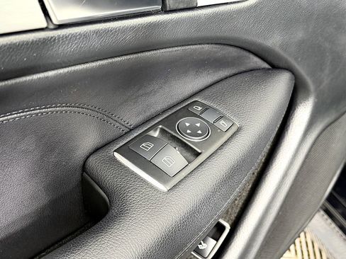 Used 2013 Mercedes-Benz C 250 Coupe image 17