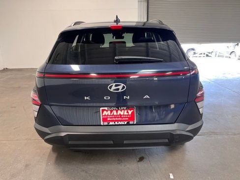 Used 2025 Hyundai Kona SEL image 4
