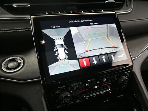 New 2025 Jeep Grand Cherokee Overland w/ Adv Protech Group III image 33