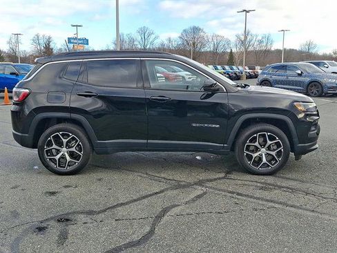 Used 2024 Jeep Compass Limited image 7