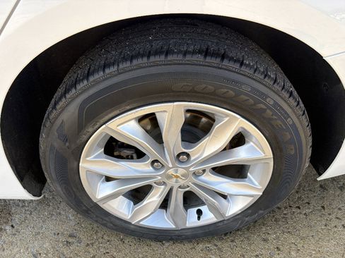 Used 2024 Chevrolet Malibu LT image 10