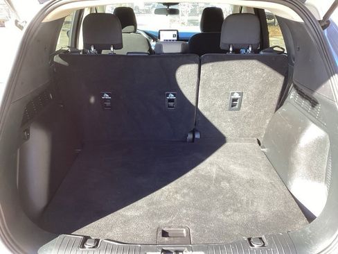 Used 2020 Ford Escape SE image 10