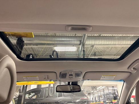 Used 2017 Hyundai Sonata Limited w/ Ultimate Package 04 image 14