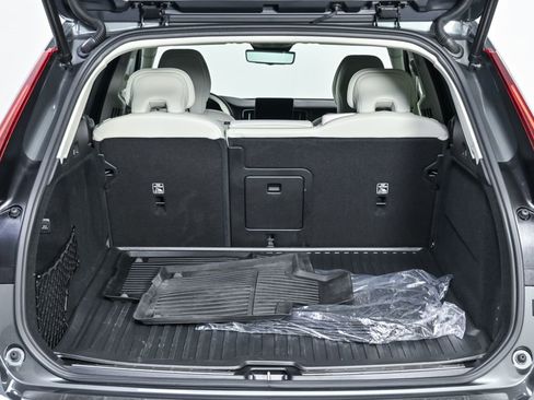 Certified 2026 Volvo XC60 B5 Ultra w/ Protection Package Premier image 33