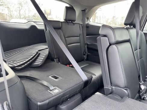 Used 2021 Honda Pilot Touring image 13