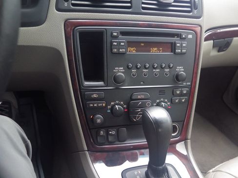 Used 2008 Volvo S60 2.5T FWD image 9