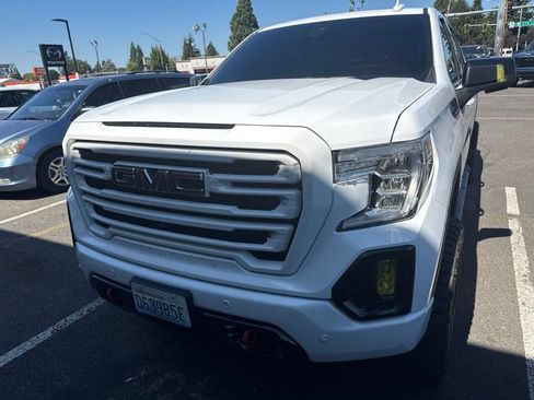 Used 2019 GMC Sierra 1500 AT4 w/ Off Road Performance Package AWD/4WD image 8