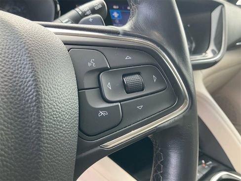 Used 2022 Buick Envision Preferred w/ Safety Package image 36