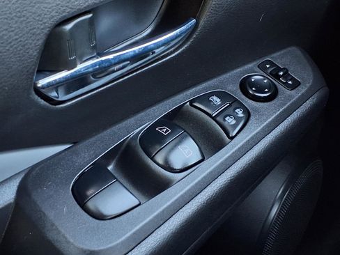 Used 2023 Nissan Kicks SR w/ SR Premium Package image 23