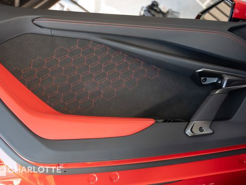 Used 2024 Lamborghini Revuelto AWD/4WD image 18