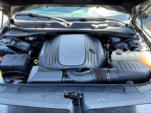 Used 2018 Dodge Challenger R/T Plus image 9