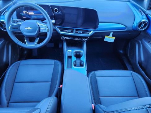 New 2026 Chevrolet Equinox EV LT image 12