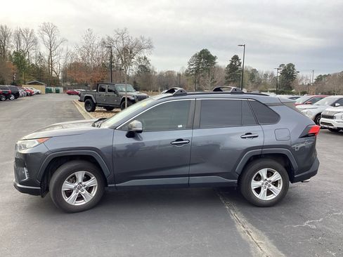 Used 2019 Toyota RAV4 XLE image 6
