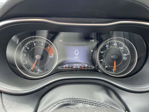 Used 2019 Jeep Cherokee Limited image 29