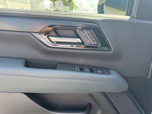 New 2026 GMC Yukon XL AT4 w/ AT4 Premium Plus Package AWD/4WD image 13