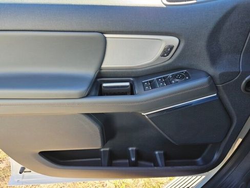 New 2025 Ford Expedition Active image 28