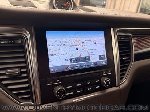 Used 2018 Porsche Macan S AWD/4WD image 19