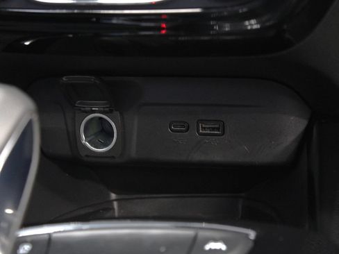 Used 2024 Chevrolet Trax RS w/ Sunroof Package FWD image 23