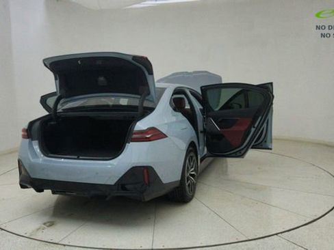 Used 2025 BMW i5 xDrive40 w/ M Sport Package AWD/4WD image 72