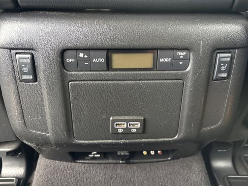 Used 2017 Nissan Armada Platinum w/ Captain Seat Package image 11