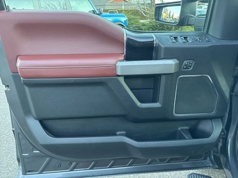 Used 2021 Ford F250 Platinum w/ FX4 Off-Road Package image 15