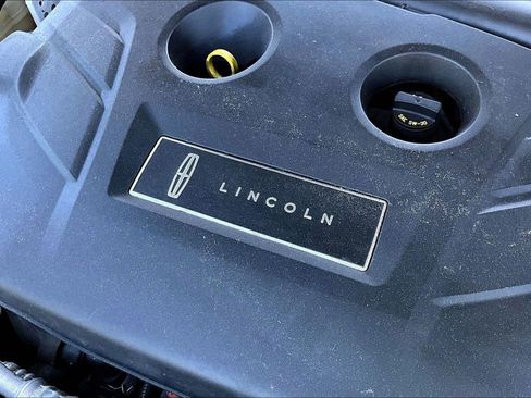 Used 2019 Lincoln MKZ Premiere FWD image 33