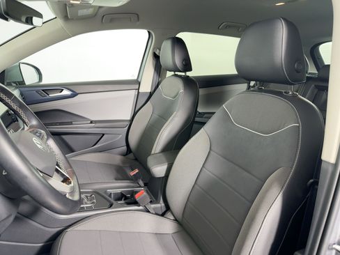 Used 2024 Volkswagen Taos SE image 20