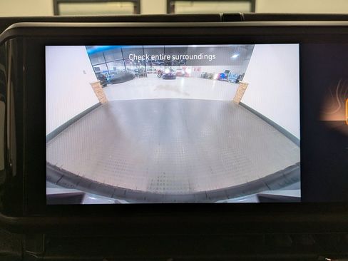 Used 2024 Jeep Wrangler Sahara image 12