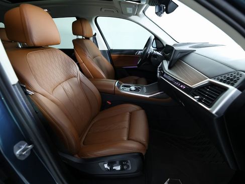 Used 2023 BMW X7 xDrive40i w/ Executive Package image 10