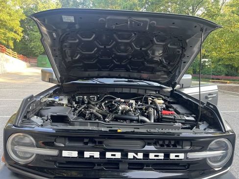 Used 2023 Ford Bronco Outer Banks AWD/4WD image 7