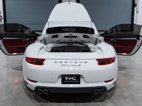 Used 2017 Porsche 911 Carrera S image 40