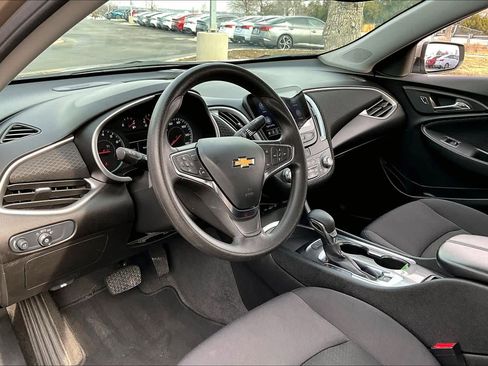 Used 2024 Chevrolet Malibu LT image 18
