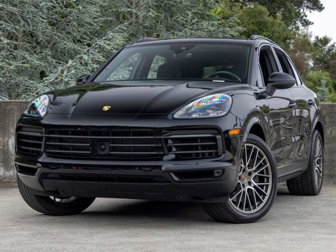 Certified 2023 Porsche Cayenne Platinum Edition AWD/4WD image 1