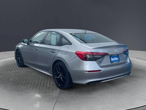 Used 2023 Honda Civic Sport image 3