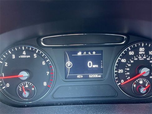 Used 2018 Kia Sorento LX image 26