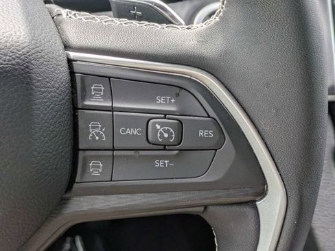 Used 2023 Jeep Grand Cherokee L Laredo AWD/4WD image 28