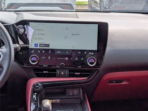 Certified 2025 Lexus NX 350 AWD w/ Accessory Package (2T) image 18