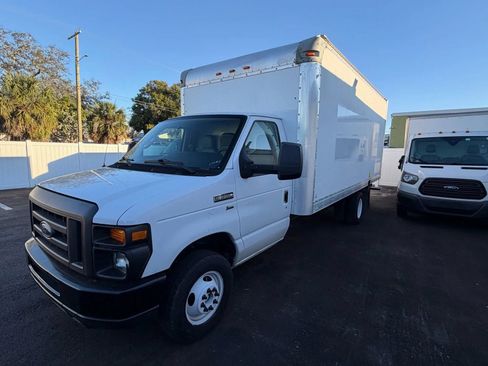 Used 2017 Ford E-350 and Econoline 350 Super Duty w/ Power Windows & Locks Group RWD image 3