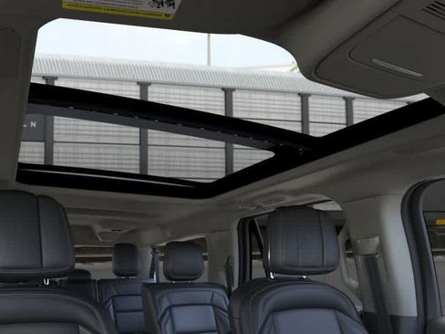 New 2026 Lincoln Navigator L Reserve image 23