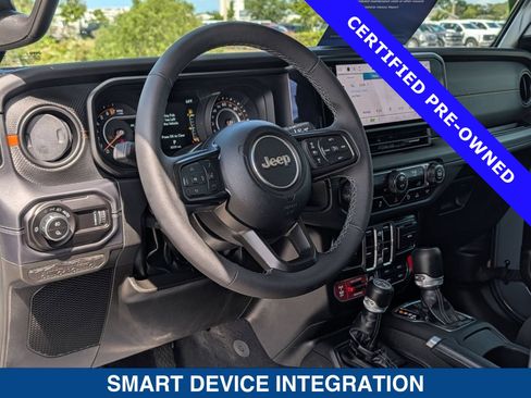 Used 2025 Jeep Gladiator Mojave w/ Safety Group AWD/4WD image 24