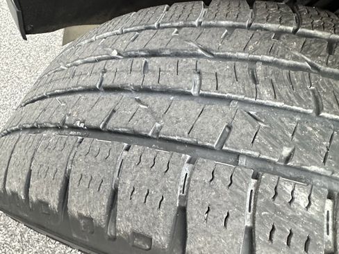 Used 2023 GMC Yukon Denali w/ Denali Reserve Package image 12